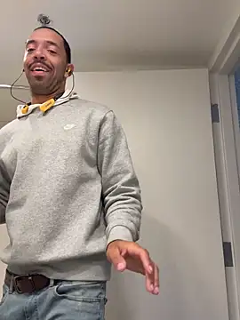 Snapshot of SIXKING7410 chatting on February 28, 5:03 pm SIXKING7410 online show from February 28, 5:03 pm