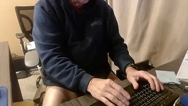 olderandwiser2 online show from March 10, 4:06 am