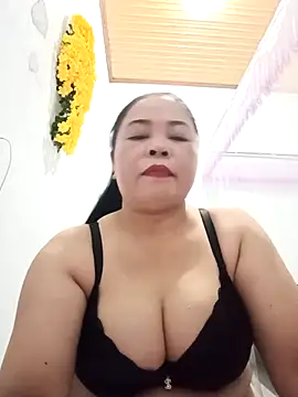 Snapshot of Baby-bigtits2024 chatting on February 13, 12:43 pm Baby-bigtits2024 online show from February 13, 12:43 pm