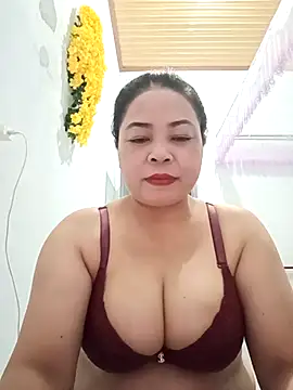 Snapshot of Baby-bigtits2024 chatting on February 16, 10:54 pm Baby-bigtits2024 online show from February 16, 10:54 pm