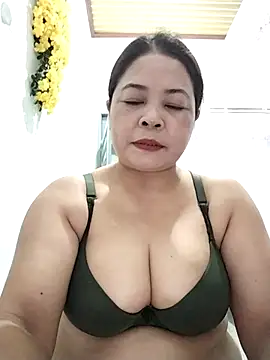 Snapshot of Baby-bigtits2024 chatting on September 24, 1:25 pm Baby-bigtits2024 online show from September 24, 1:25 pm