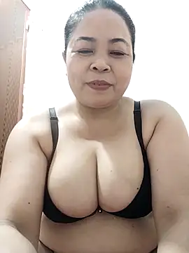 Snapshot of Baby-bigtits2024 chatting on October 21, 10:49 am Baby-bigtits2024 online show from October 21, 10:49 am