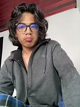 shadowsofgarden online show from February 19, 1:39 pm