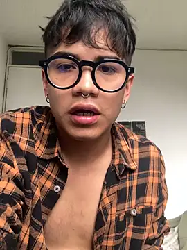 shadowsofgarden online show from April 17, 9:07 pm