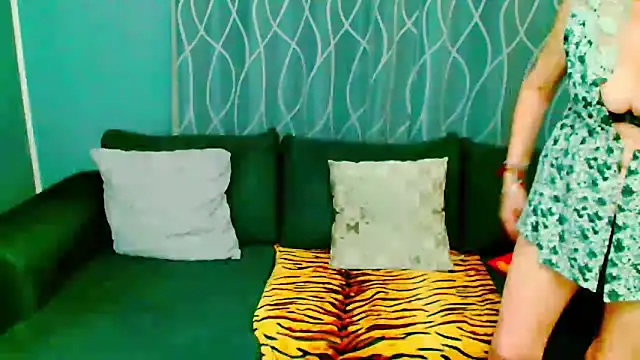 adeleadison online show from February 11, 5:23 am