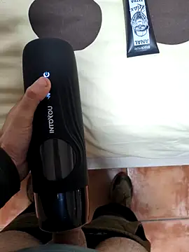 Snapshot of mikeee6538 chatting on November 19, 4:51 pm mikeee6538 online show from November 19, 4:51 pm