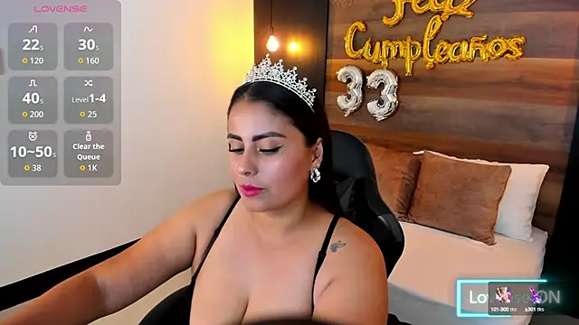 Snapshot of sol_valeria chatting on September 22, 8:33 pm sol valeria online show from September 22, 8:33 pm