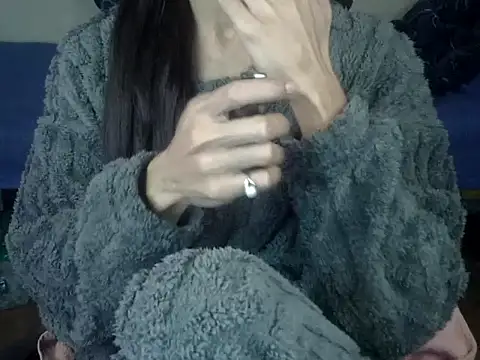 YourCDBitch online show from December 21, 12:07 am