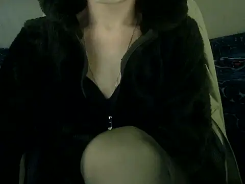 Snapshot of YourCDBitch chatting on February 4, 7:20 pm YourCDBitch online show from February 4, 7:20 pm