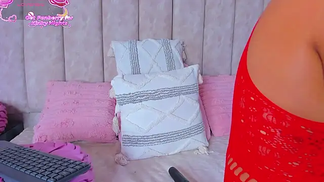 BrithanyParker  online show from February 12, 5:35 am