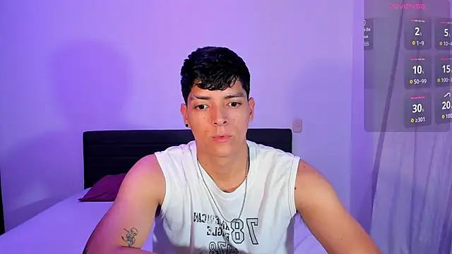  JacobMiller   online show from June 22, 10:51 pm