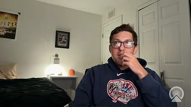 Snapshot of Milflover96 chatting on June 25, 12:21 am Milflover96 online show from June 25, 12:21 am