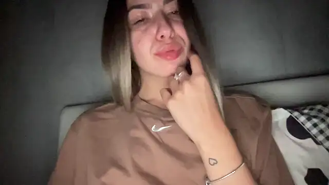 sarrah rossy online show from September 14, 9:36 pm