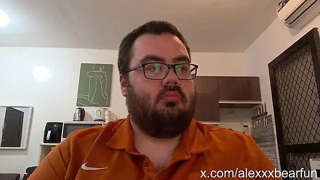 alexxxbear online show from February 19, 8:01 am