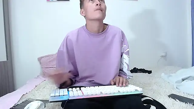 Snapshot of duo_peludoo chatting on October 31, 3:18 am duo peludoo online show from October 31, 3:18 am