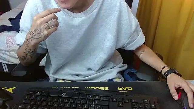 Snapshot of duo_peludoo chatting on July 10, 4:42 pm duo peludoo online show from July 10, 4:42 pm