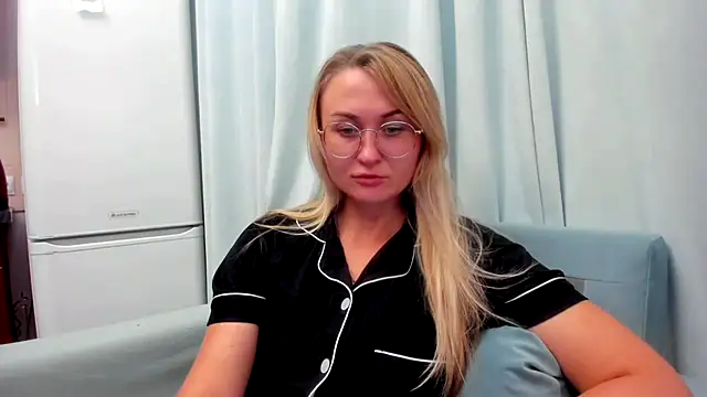 your Goddess Eva online show from September 19, 7:47 pm