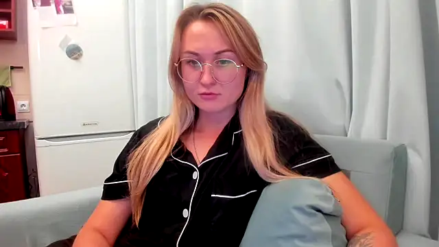 your Goddess Eva online show from October 7, 8:06 pm