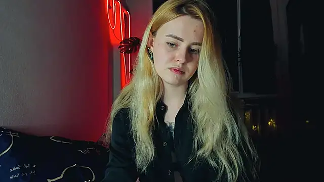 Alexa Pirs online show from March 7, 5:38 pm