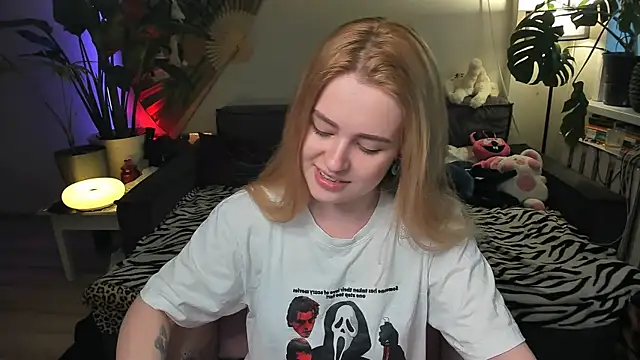 Alexa Pirs online show from March 15, 3:18 pm