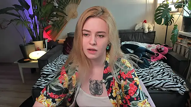 Alexa Pirs online show from March 26, 12:44 pm