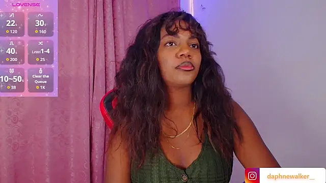 Snapshot of Daphnewalker__ chatting on September 13, 4:23 am Daphnewalker   online show from September 13, 4:23 am