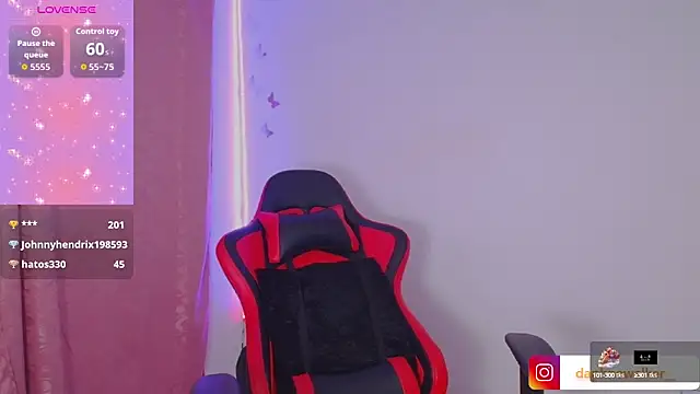 Snapshot of Daphnewalker__ chatting on September 15, 6:57 am Daphnewalker   online show from September 15, 6:57 am