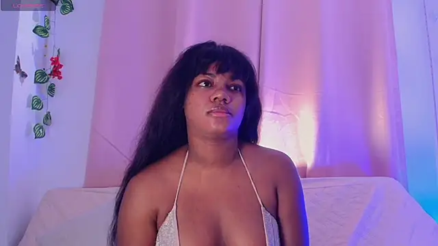 Snapshot of Daphnewalker__ chatting on June 29, 10:59 am Daphnewalker online show from June 29, 10:59 am