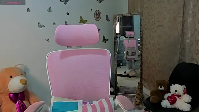 Hanna latinaa online show from November 24, 12:21 am