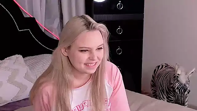 CLAIRE VOGT online show from March 19, 5:19 am