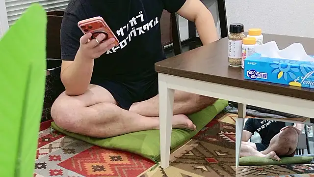 YARASERO-kun online show from November 10, 12:04 pm