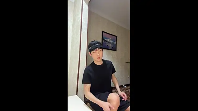 Snapshot of Brian_Stars chatting on July 18, 10:57 pm Brian Stars online show from July 18, 10:57 pm