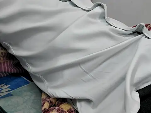 Lustyluckyy online show from October 15, 7:52 am