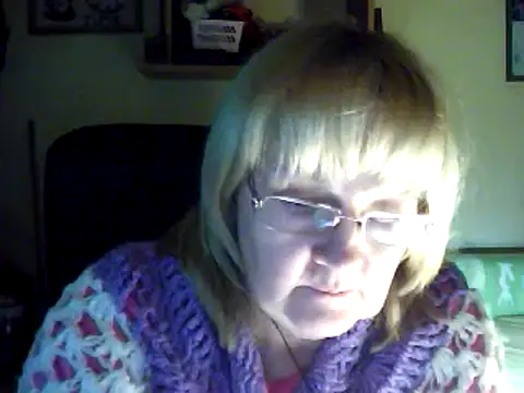 Snapshot of Violet5364 chatting on February 12, 7:13 pm Violet5364 online show from February 12, 7:13 pm