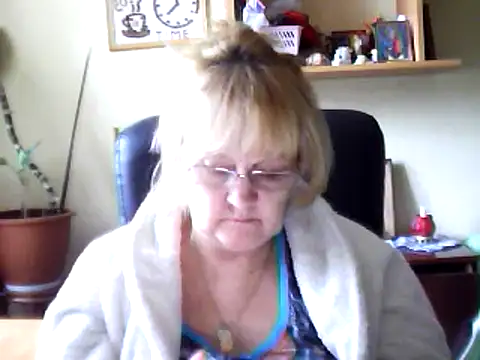 Snapshot of Violet5364 chatting on March 3, 1:09 pm Violet5364 online show from March 3, 1:09 pm