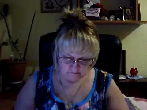 Snapshot of Violet5364 chatting on March 7, 7:16 pm Violet5364 online show from March 7, 7:16 pm