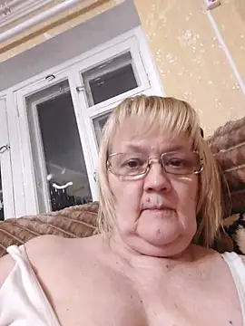 Violet5364 online show from March 29, 7:47 pm