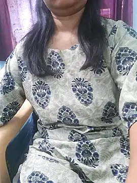 Snapshot of Jassi_Does chatting on March 15, 8:37 am Jassi Does online show from March 15, 8:37 am