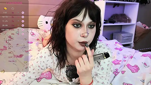 Snapshot of marynixoxo chatting on February 5, 7:13 am marynixoxo online show from February 5, 7:13 am