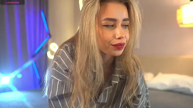  Spring Day  online show from November 29, 11:35 am