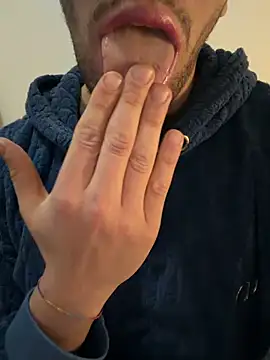 Snapshot of yaxxx03 chatting on October 20, 5:02 pm yaxxx03 online show from October 20, 5:02 pm