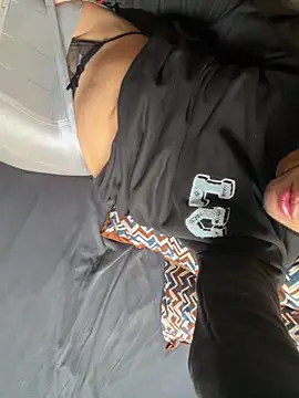 Snapshot of yaxxx03 chatting on November 2, 12:51 pm yaxxx03 online show from November 2, 12:51 pm