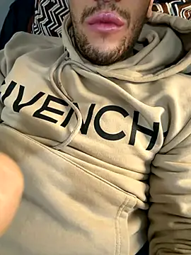 yaxxx03 online show from November 21, 4:38 pm