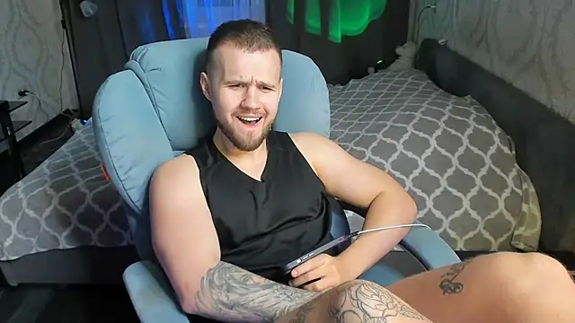 Vladik b online show from March 3, 8:11 pm