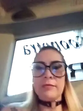 Snapshot of CandieGilson__ chatting on September 13, 10:48 am CandieGilson   online show from September 13, 10:48 am