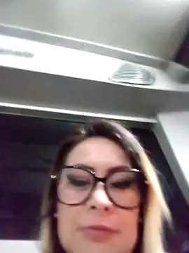 CandieGilson   online show from November 21, 10:47 am