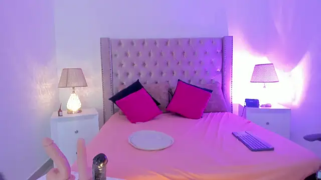 CandieGilson   online show from November 28, 1:14 pm