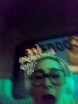 CandieGilson   online show from March 11, 10:54 am