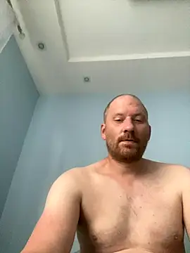 Krzysiekg123 online show from October 12, 8:02 am