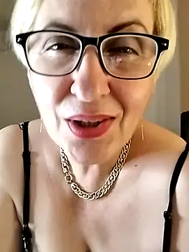 Pumabionda online show from April 11, 2:38 am